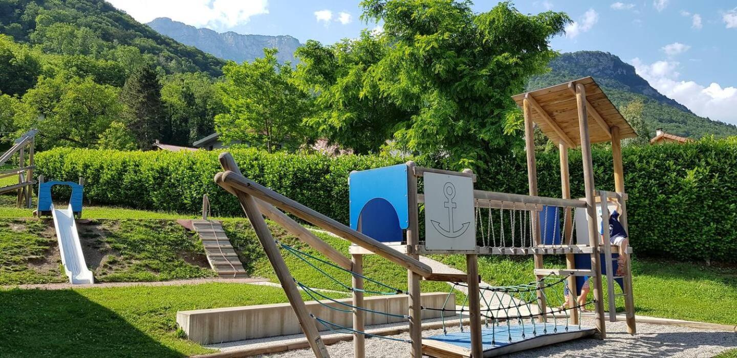 Hébergement de vacances Fabuleux, Jardin, Terrasse, Parking Saint-Vincent-de-Mercuze